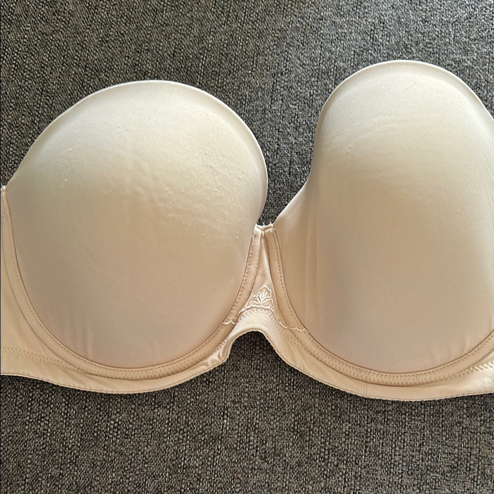 Elegant Cream Strapless Bra